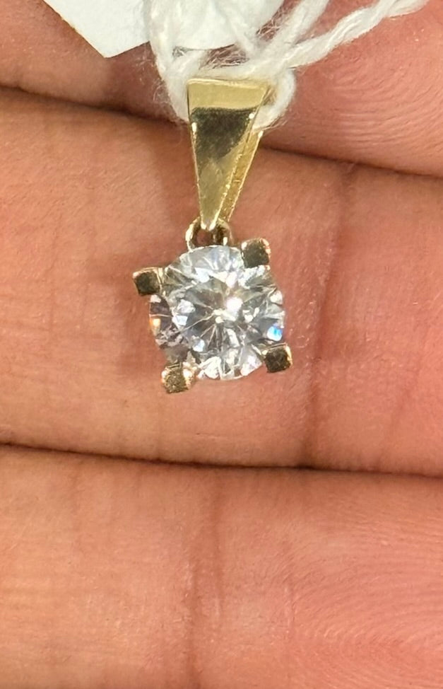 Solitaire Lumière Pendant